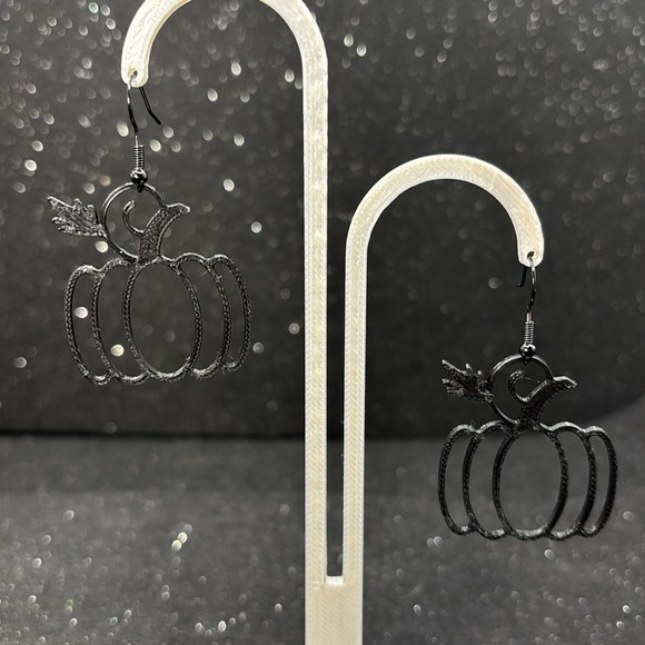Boo-tiful Pumpkin Earrings - Picture 4 of 4